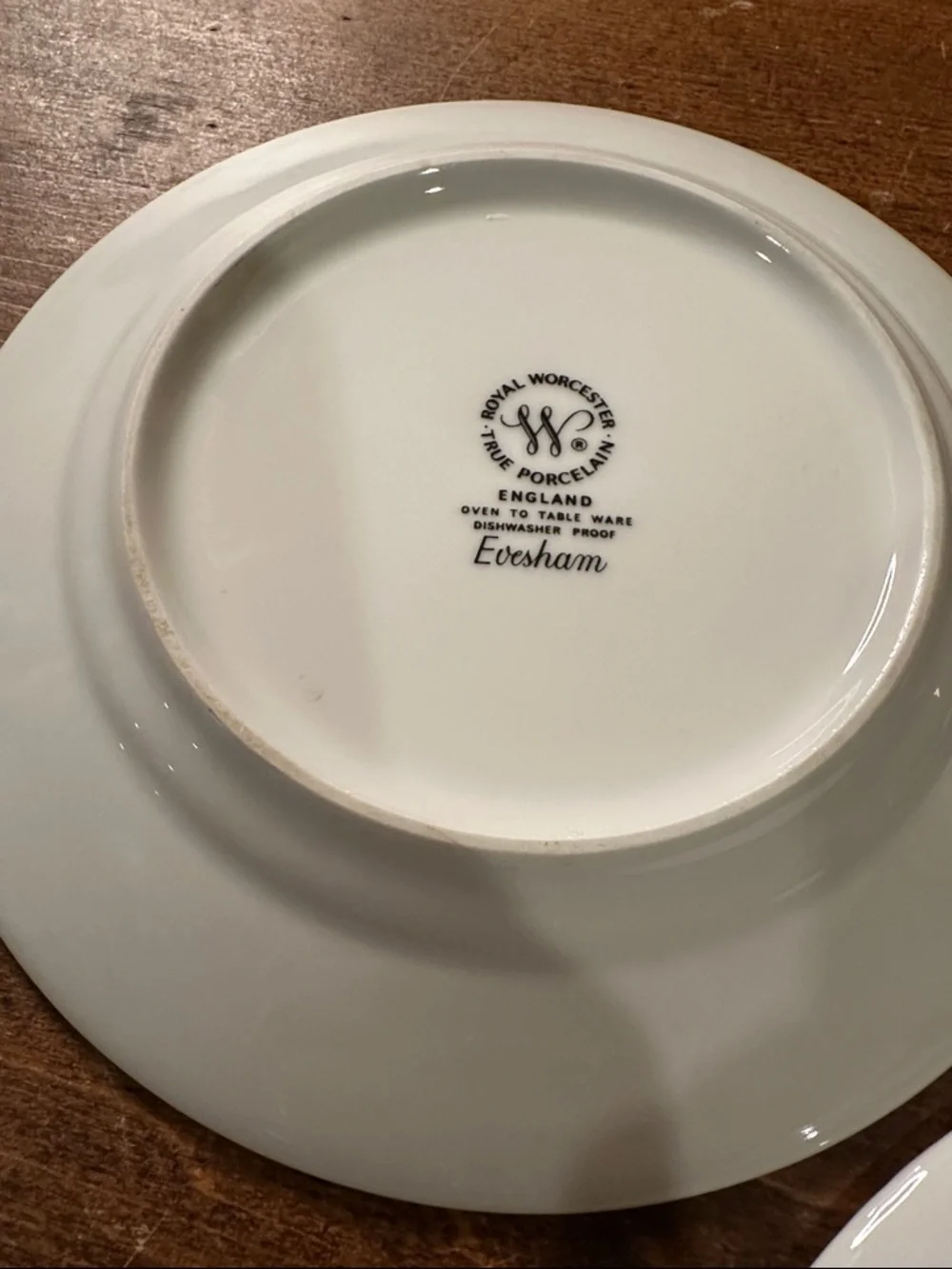 Royal Worcester Evesham Dessert Plates Set of 2 England Fruit Gold Rim